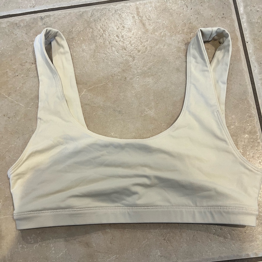 Fabletics Lola Low Impact Sports Bra Ivory